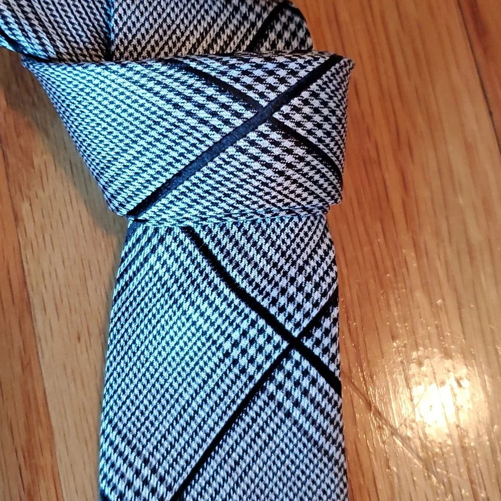 Boys tie black white plaid
